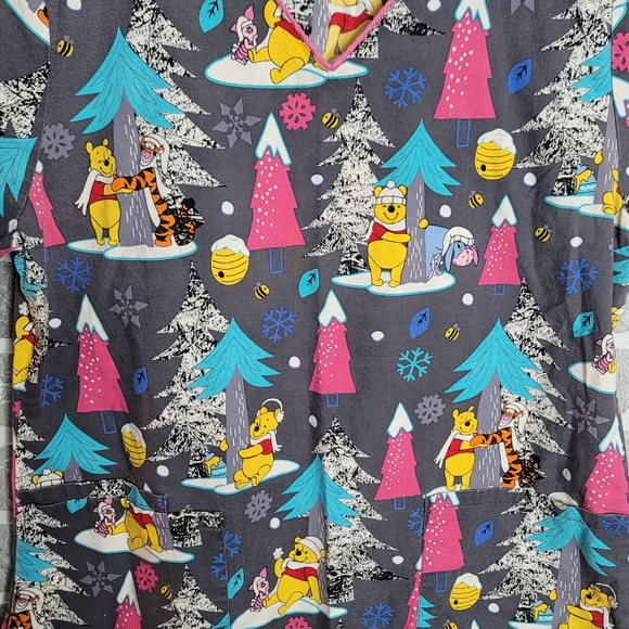 Disney Winnie-the-Pooh and Gang Winter Themed Scrubs Medical Women's Size S - Picture 2 of 11